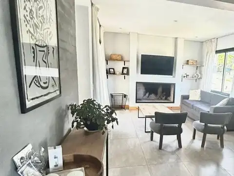 Casa en Venta en El Challao, USD 450.000