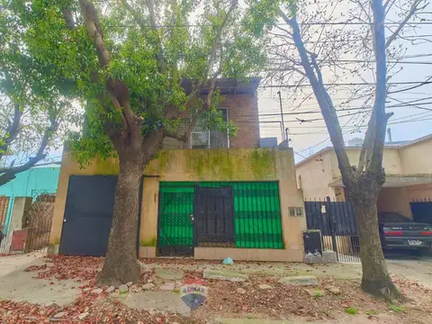 Venta casa 3 ambientes quincho y depto Berazategui