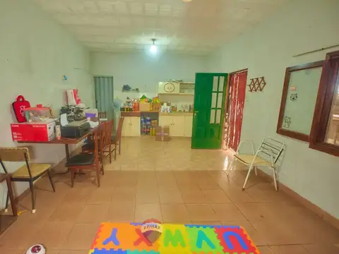 Venta casa 3 ambientes quincho y depto Berazategui