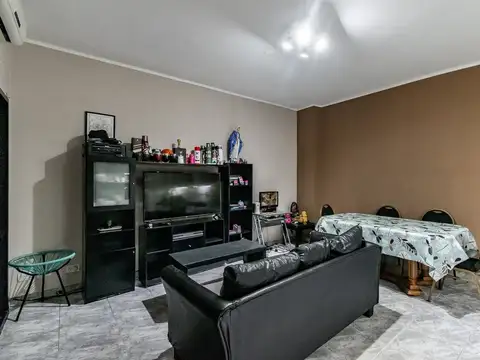Depto Tipo Casa en Venta con 1 cocheras