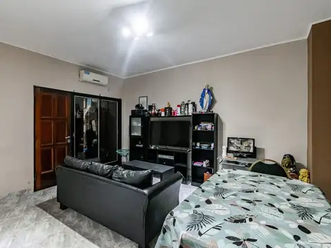 Depto Tipo Casa 4 ambientes con 2 baños
