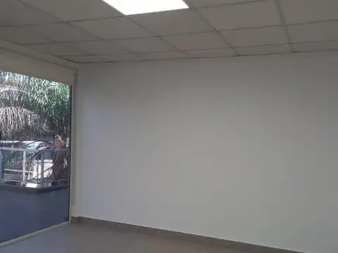 Oficina en Alquiler en Funes, $ 720.000