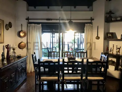Venta de Casa 4 AMBIENTES en Adrogué, Almirante Brown                                     ...