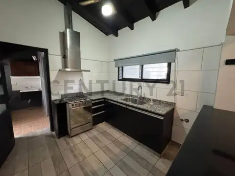 Jorge Newbery 500, Piso 0