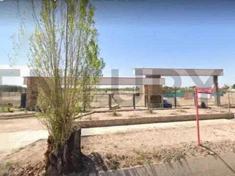 Casa 2 ambientes con 2 baños