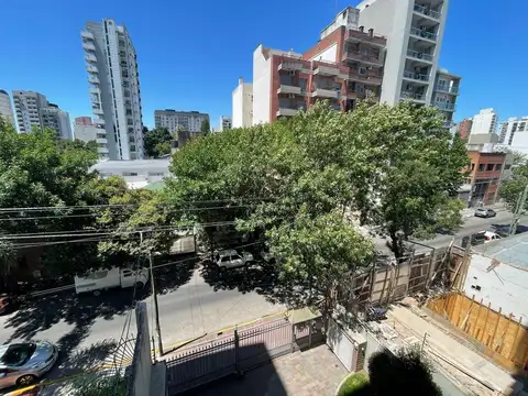 Departamento de 4 ambientes con cochera en el Quilmes Centro