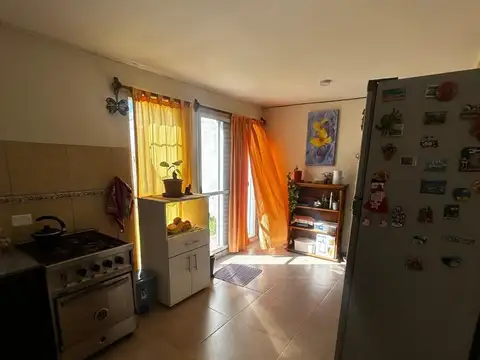 CASA CENTRO ORO VERDE 3 DORM PATIO QUINCHO COCHERA