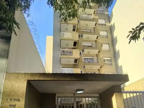 Departamento 2 ambientes. Zona Residencial. Cercano Estación.