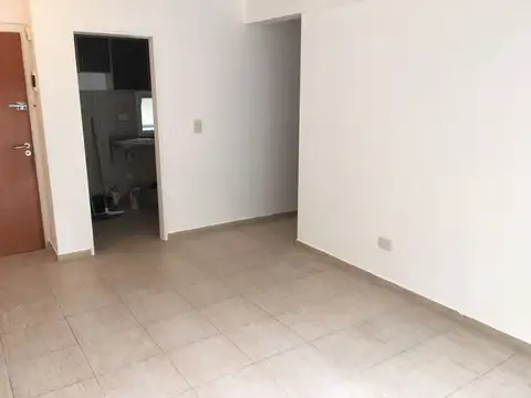Departamento 2 ambientes. Zona Residencial. Cercano Estación.