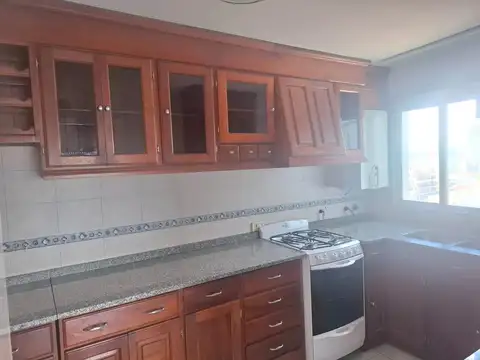 ALQ. 3 AMB VISTA ABIERTA- B.IRIGOYEN 800-SAN TELMO