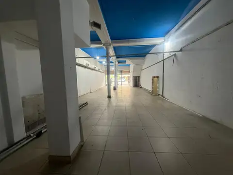 Local en Alquiler Via Púb.