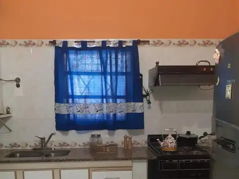 Casa 3 ambientes con 2 baños