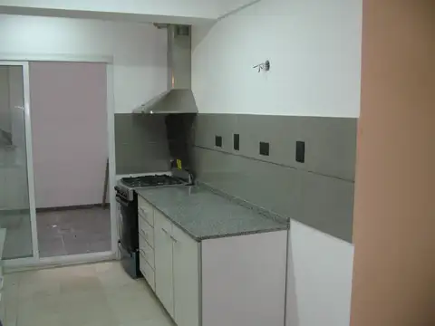 EXCELENTE DEPARTAMENTO 3 AMB. CON COCHERA Y BAULERA-