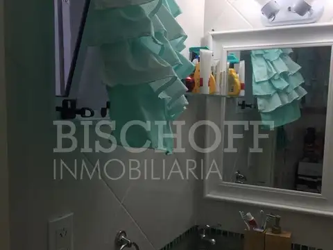 Monoambiente completamente reciclado, funcional y listo para habitar.