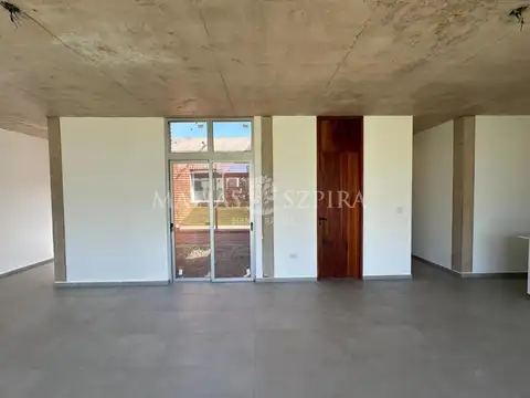 Casa en Venta en Moreno, USD 245.000