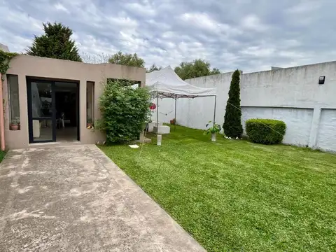 Casa en Venta en Bernal, USD 210.000