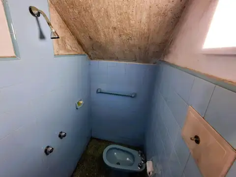 Local en Venta 49 años