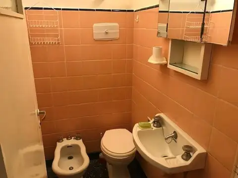 HERMOSO CHALET 4 AMBIENTES A 1 1/2 DEL MAR!