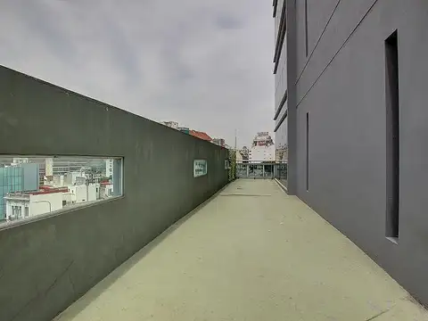 Oficina en Alquiler con 2 cocheras