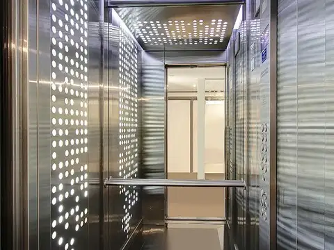 Oficina en Alquiler con 2 cocheras