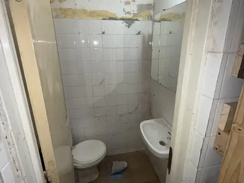 Local con vivienda en Alquiler en esquina