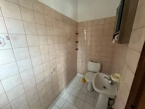 Oficina/Departamento/, tres ambientes, en venta. Merlo.