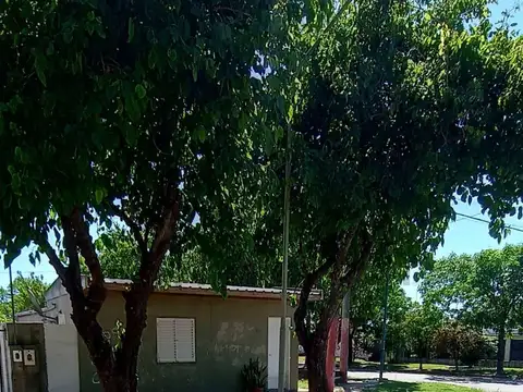 Casa 2 ambientes con 1 baño