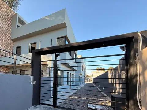 Departamento en Alquiler con 1 cocheras