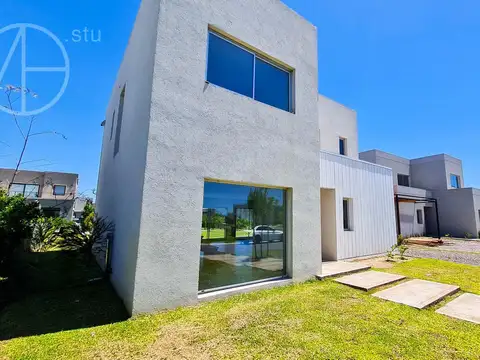 Casa en Venta en Nordelta Carpinchos, USD 565.000