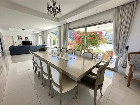 Casa en Venta en San Vicente, USD 530.000