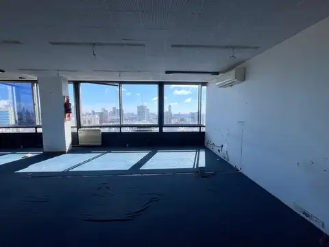 Oficina en Venta con 3 cocheras