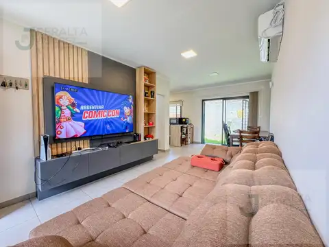 Casa en Venta con 1 cochera