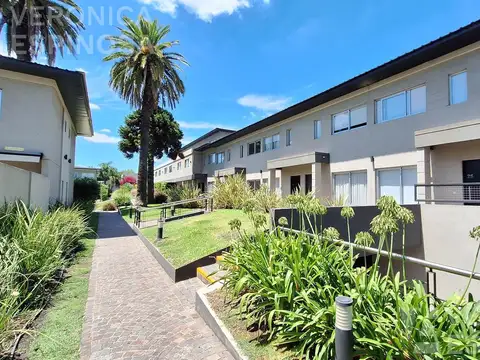 Depto Tipo Casa en Venta de 2 dormitorios