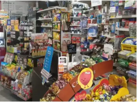 VENTA FONDO DE COMERCIO MAXIKIOSCO - LIBRERIA - TRIBUNALES - 63 M2 -