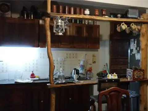 CASA CON LOCALES EN VENTA EN ZAPALA