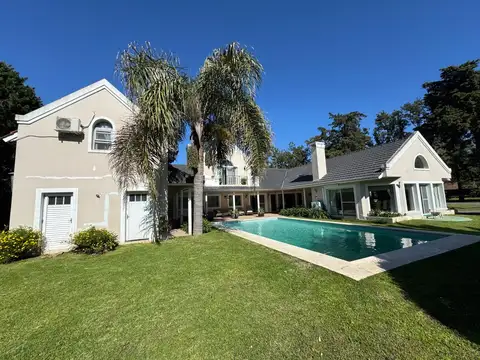 CASA EN ALQUILER TEMPORAL - 6 AMBIENTES EN COUNTRY SAN DIEGO