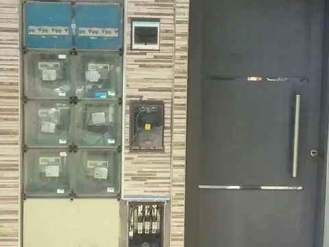 COMPLEJO DE DEPARTAMENTOS + GALPON VENTA EN BLOCK