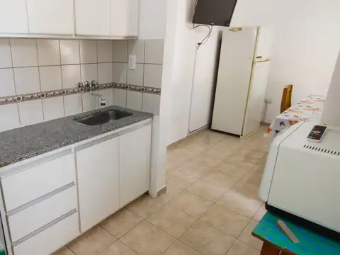 Casa 2 ambientes con 1 baño