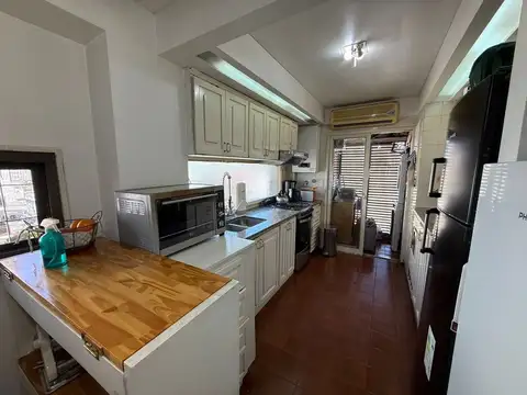 DEPTO. 4 AMB CENTRO LANUS ESTE CON BAULERA