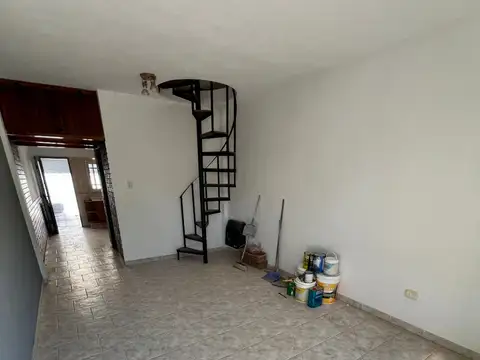 Depto Tipo Casa en Venta de 4 ambientes