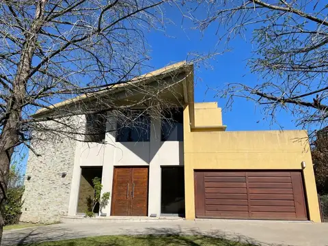 Casa en Venta en Zarate