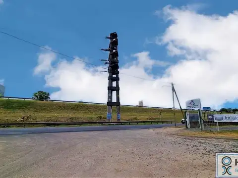 San Esteban esquina La Pampa