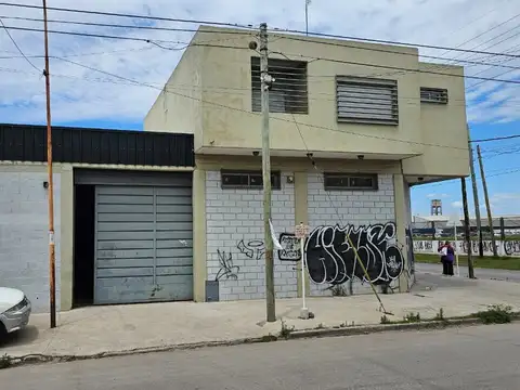 Galpon en Venta en Isidro Casanova, USD 300.000