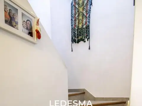 Depto Tipo Casa en Venta con 1 cocheras