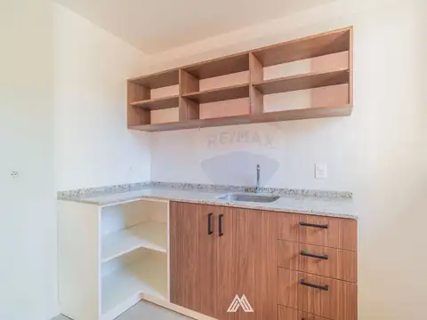 Venta casa pocitos 2 dorms, cochera y patio