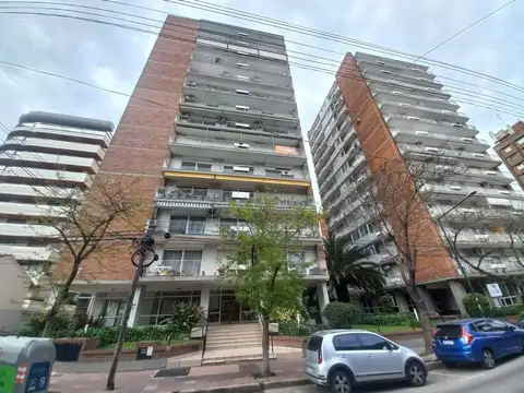 Dep. Torre 4 Ambientes con Cochera y Baulera