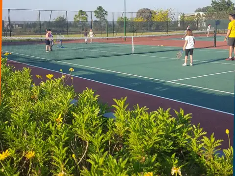 Terreno en Venta 20  mts Fondo