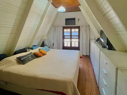 CASA FAMILIAR DE 4 AMBIENTES RANELAGH JARDIN