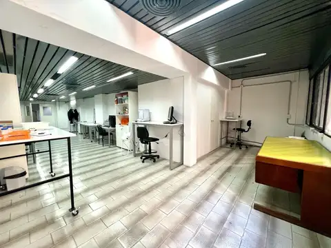 Local en  Zeballos al 2000 -  306 m2