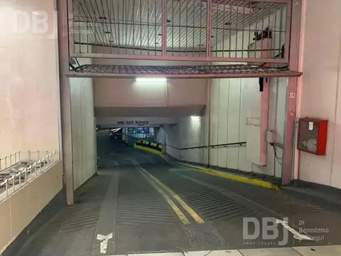 VENTA DE COCHERA EN RECOLETA